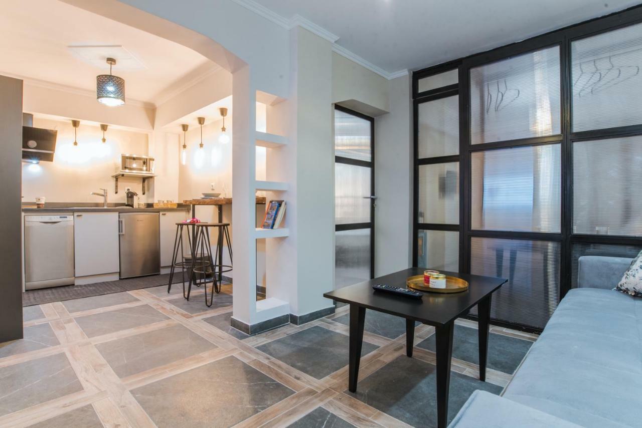 Appartamento di 56 m² con 2 camera Salonicco Esterno foto